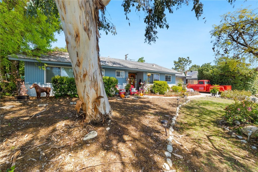 653 Clarion Place