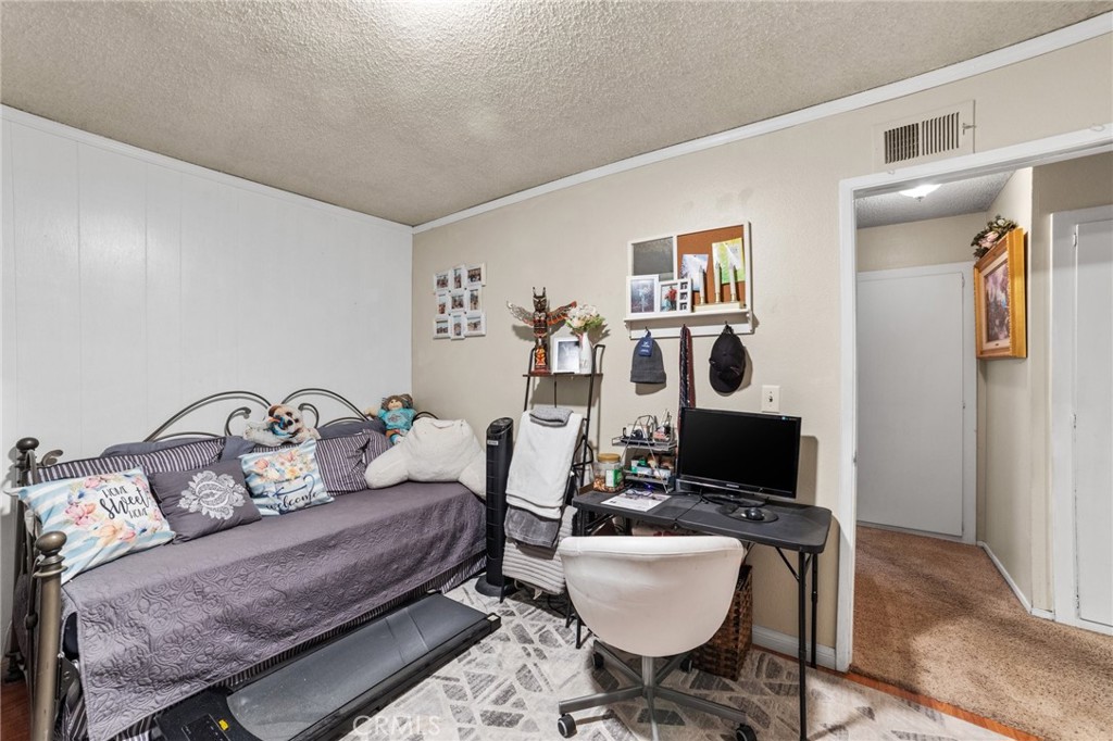 653 Clarion Place
