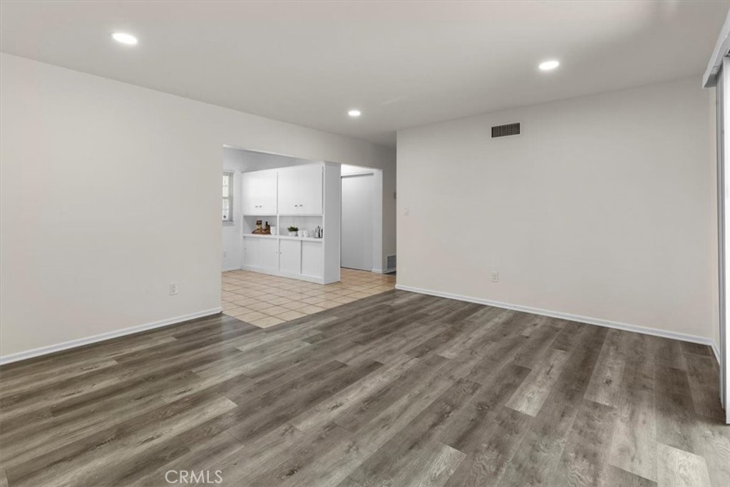 529 W Blaine Street