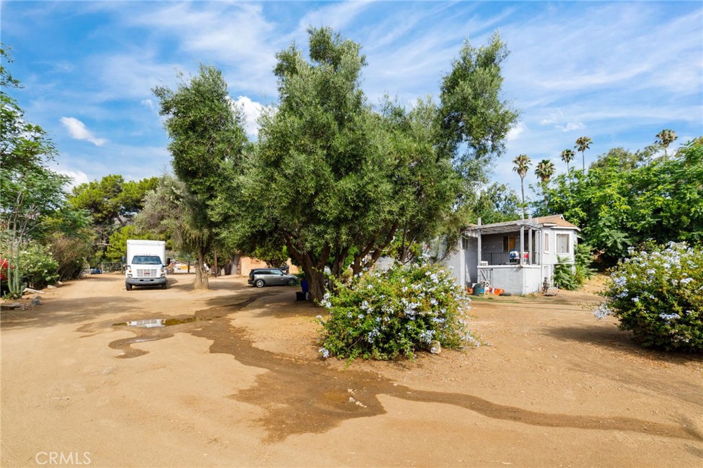 5778 La Sierra Avenue