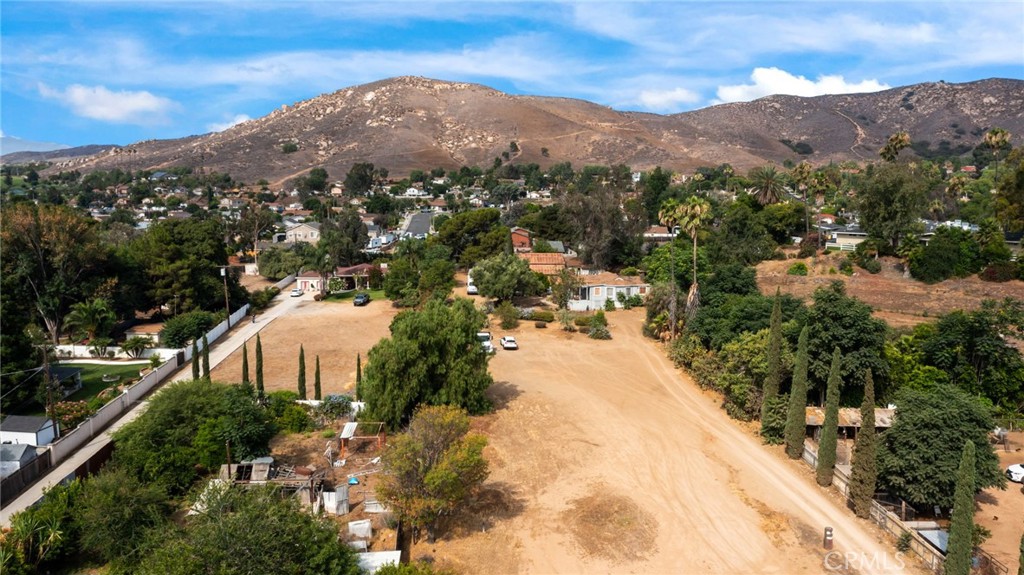 5778 La Sierra Avenue