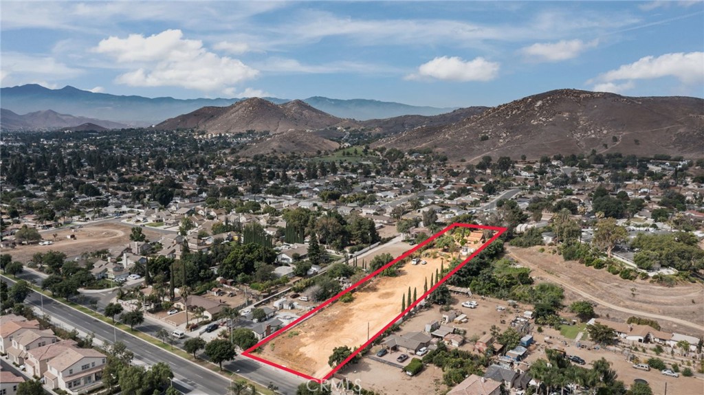 5778 La Sierra Avenue