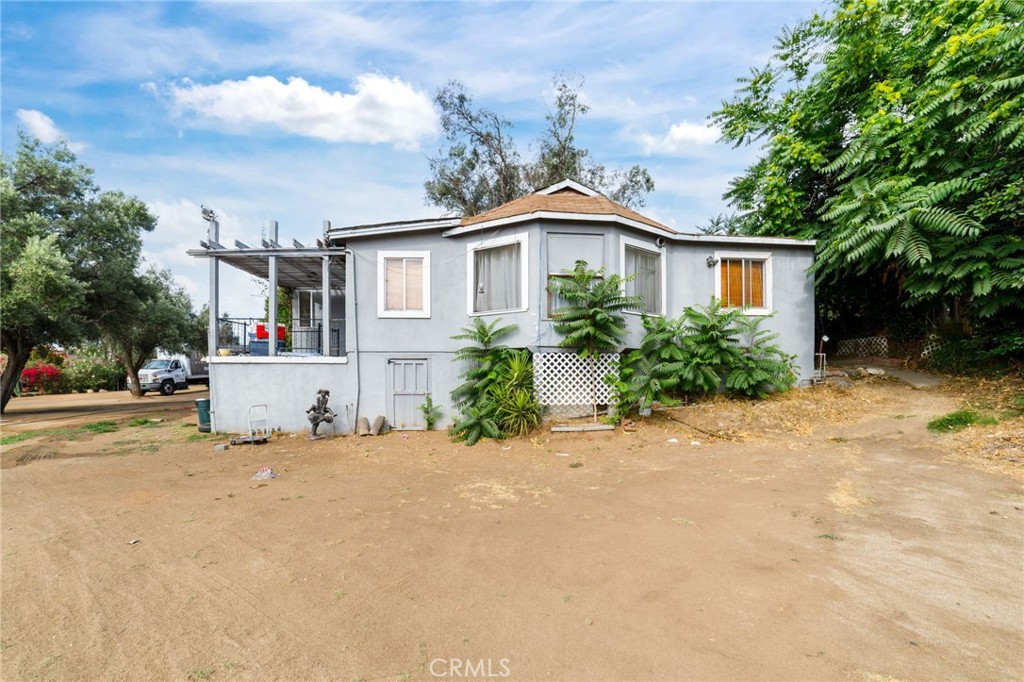 5778 La Sierra Avenue