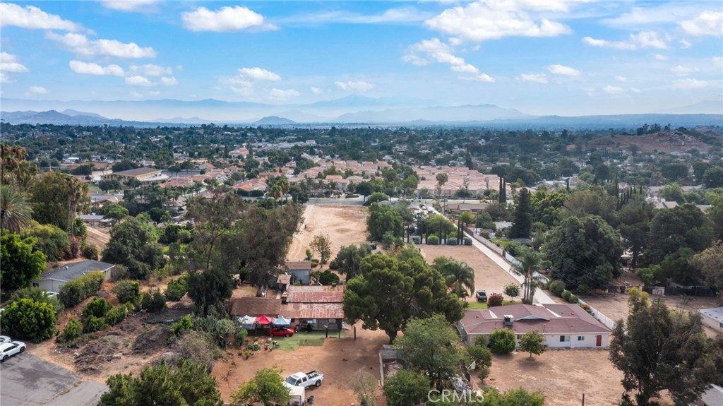 5778 La Sierra Avenue