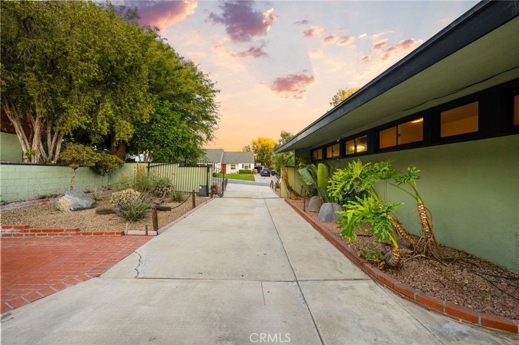 5649 Durango Road