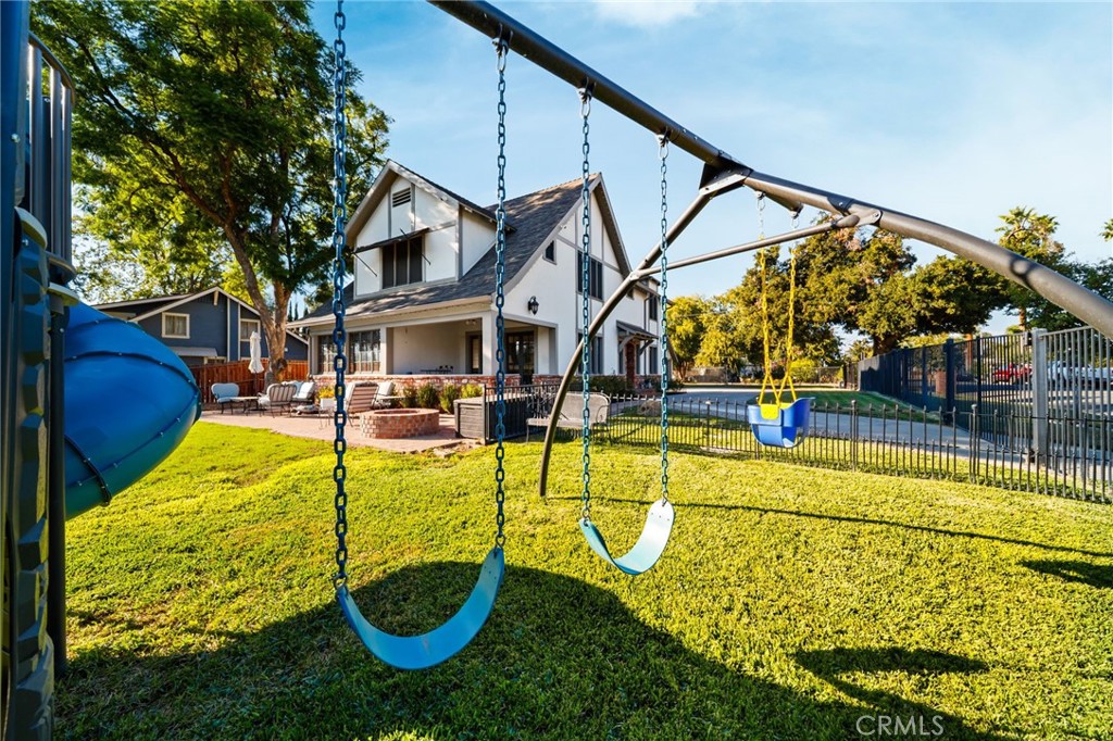 2609 Carlton Place