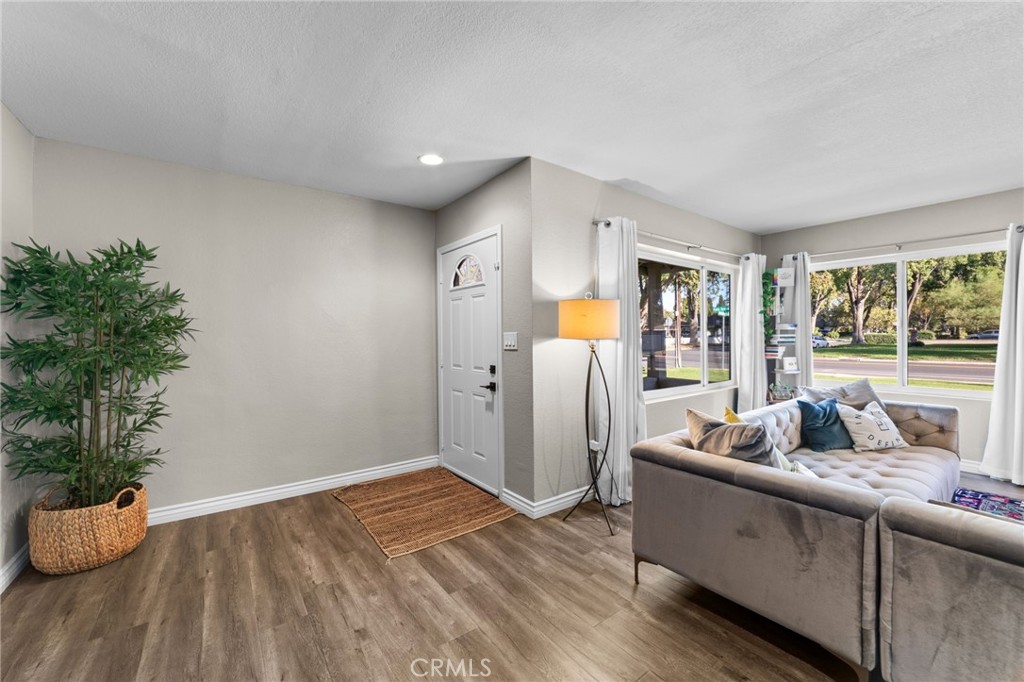 4514 Brentwood