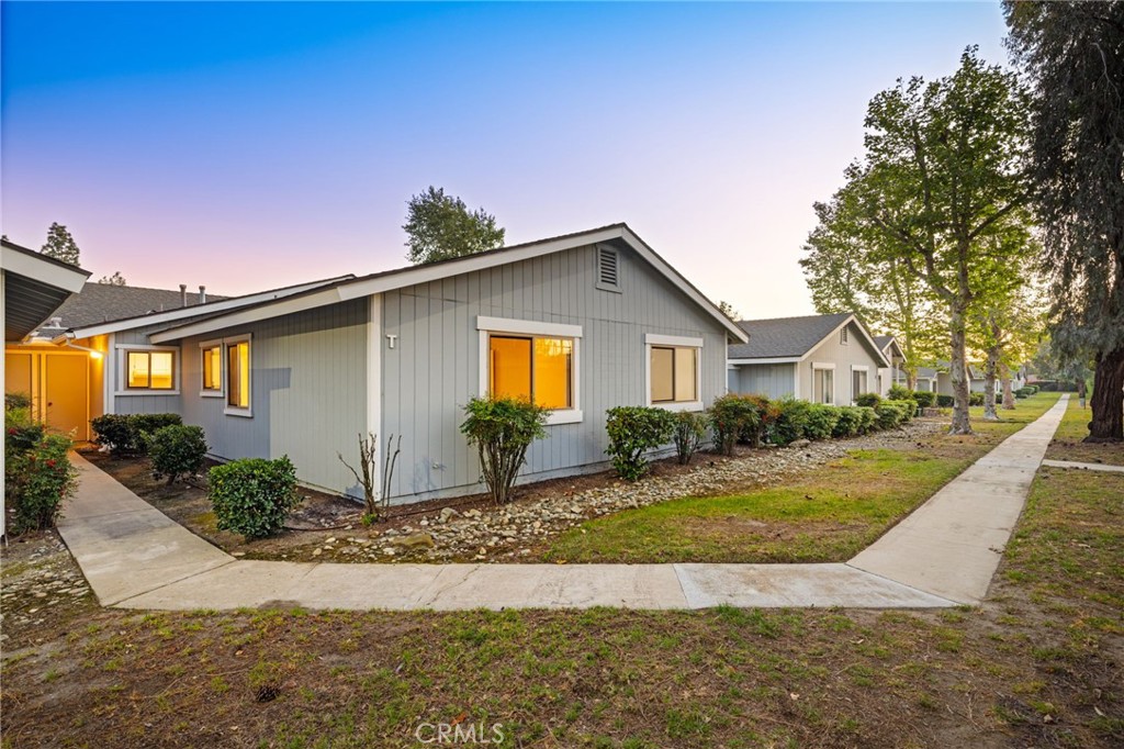 4630 San Jose T