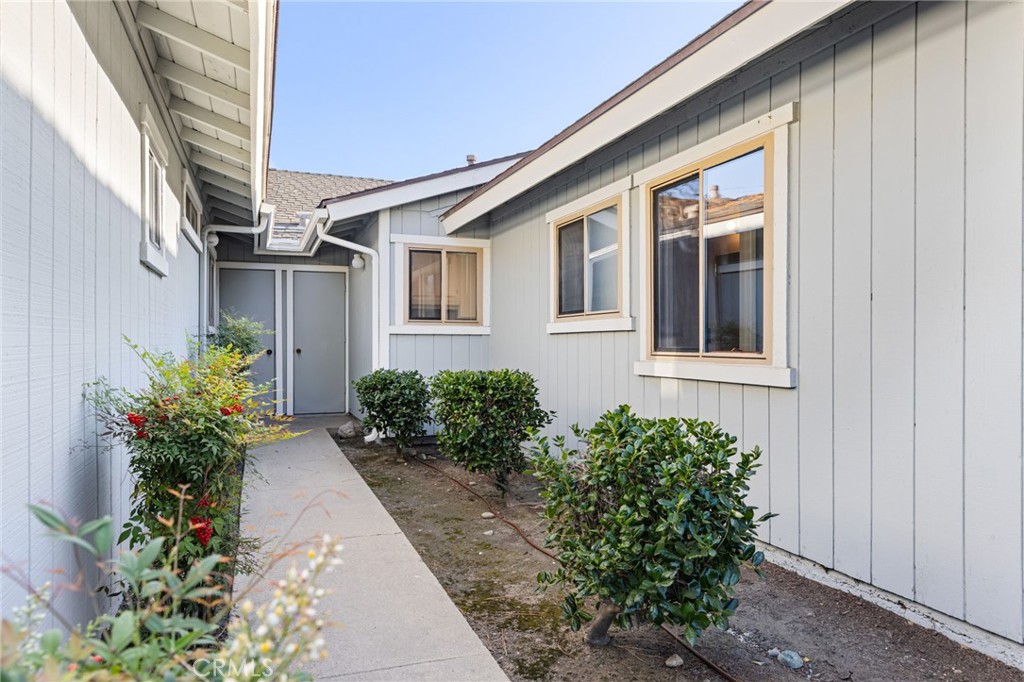 4630 San Jose T