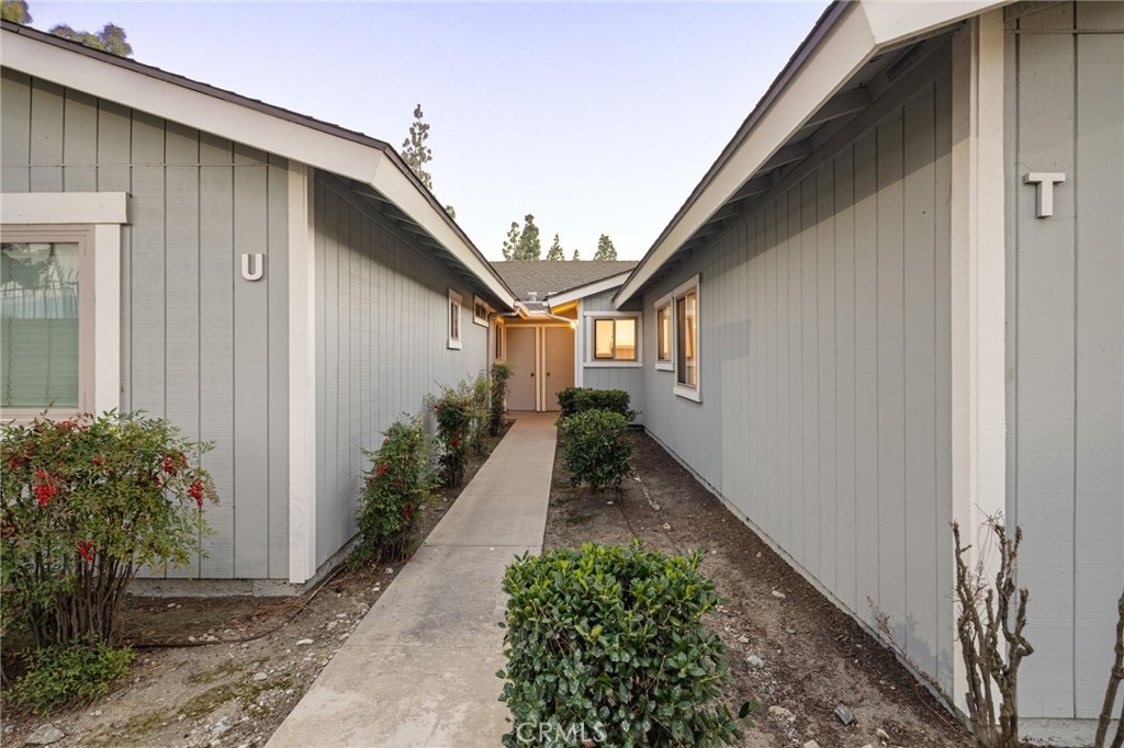 4630 San Jose T