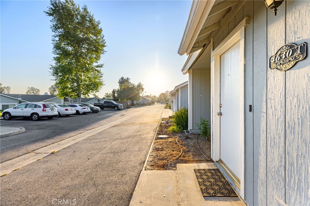 4630 San Jose T