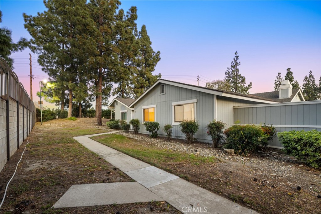 4630 San Jose T