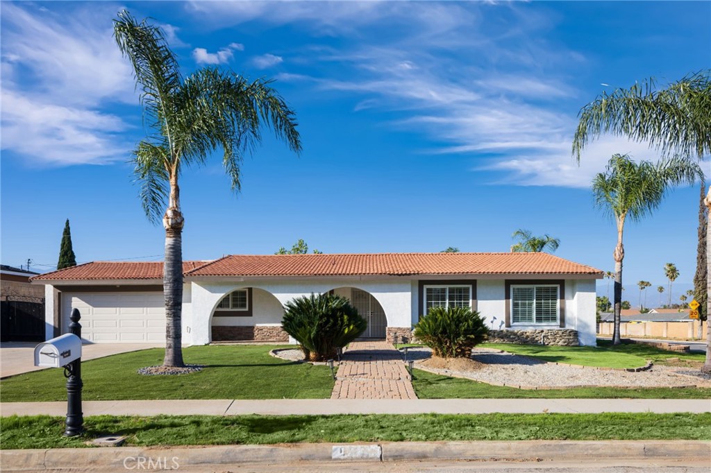 6113 Riverside