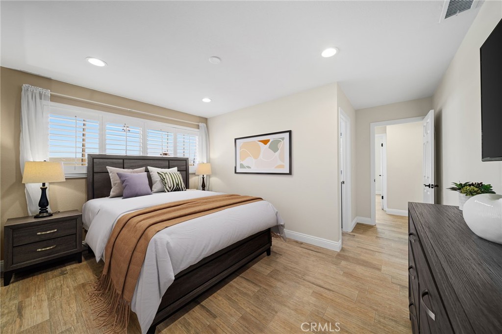 6113 Riverside