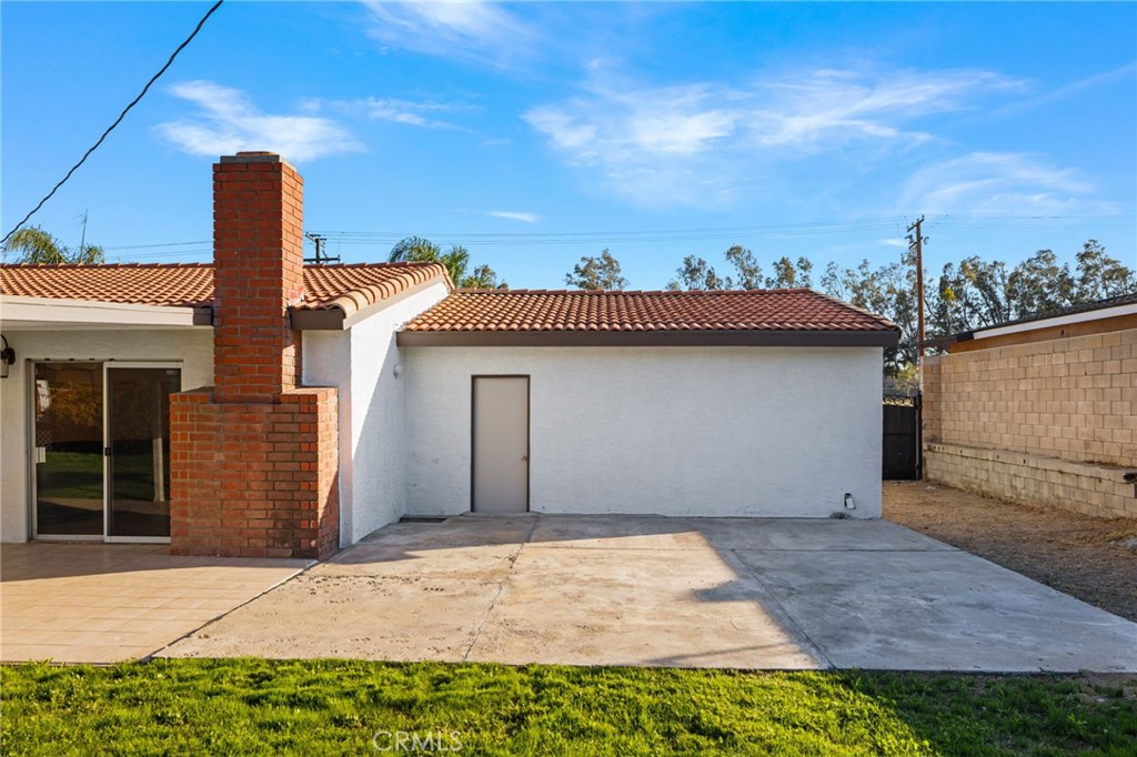 6113 Riverside