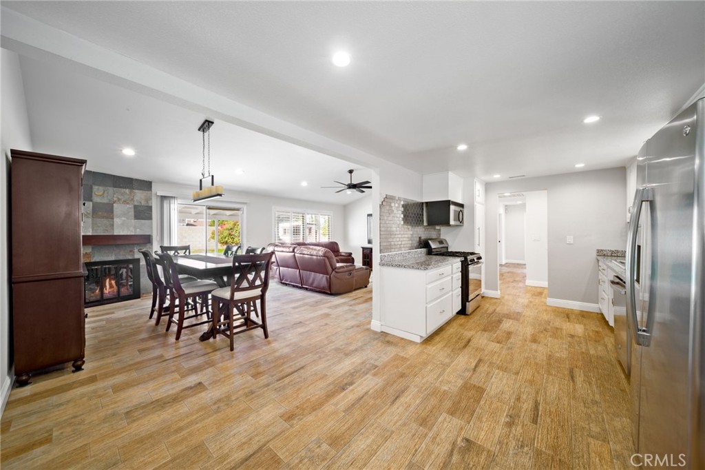 6113 Riverside