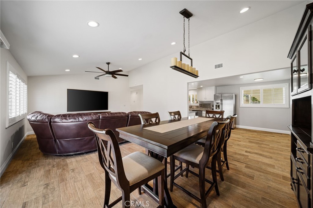 6113 Riverside