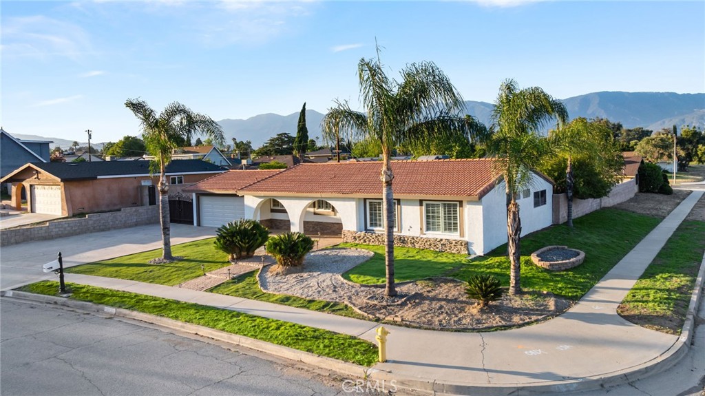 6113 Riverside