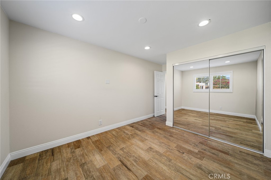 6113 Riverside