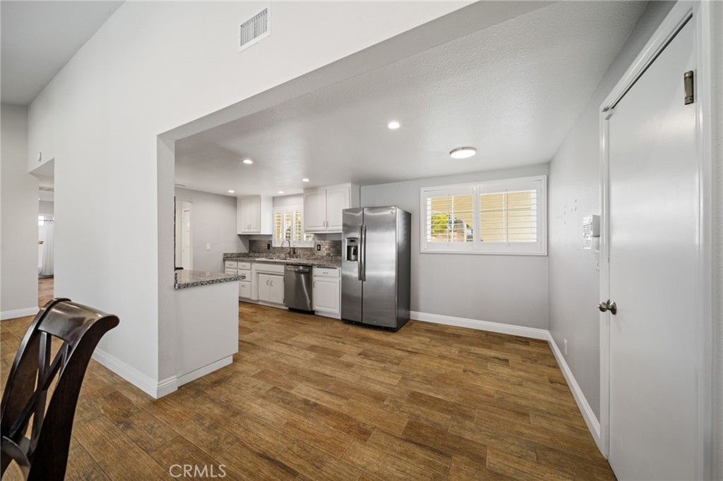 6113 Riverside