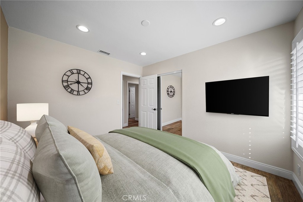6113 Riverside