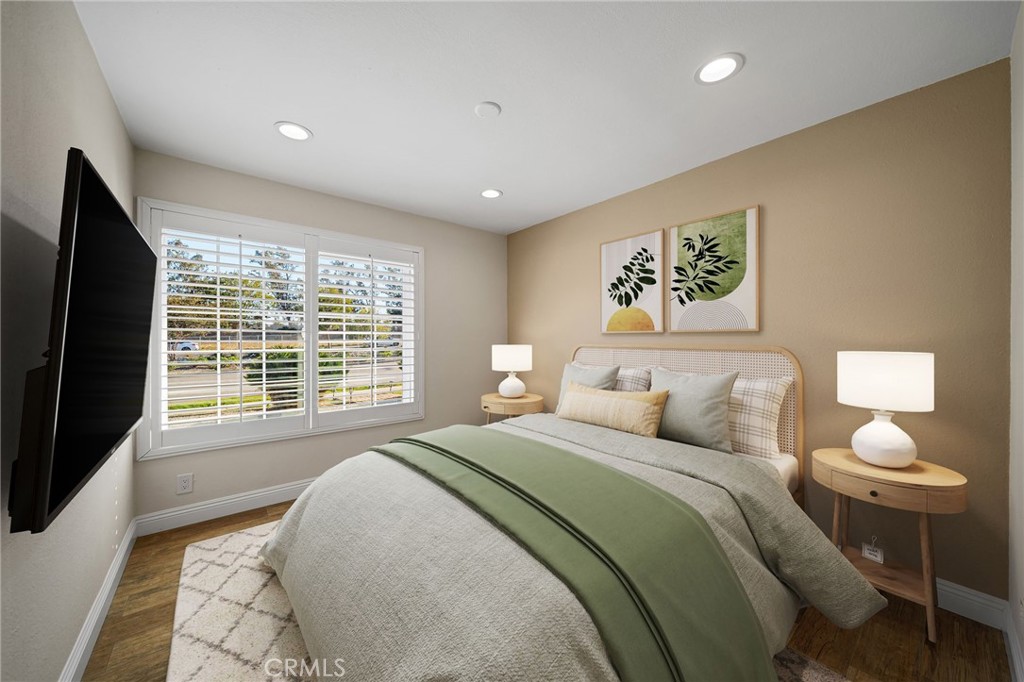6113 Riverside