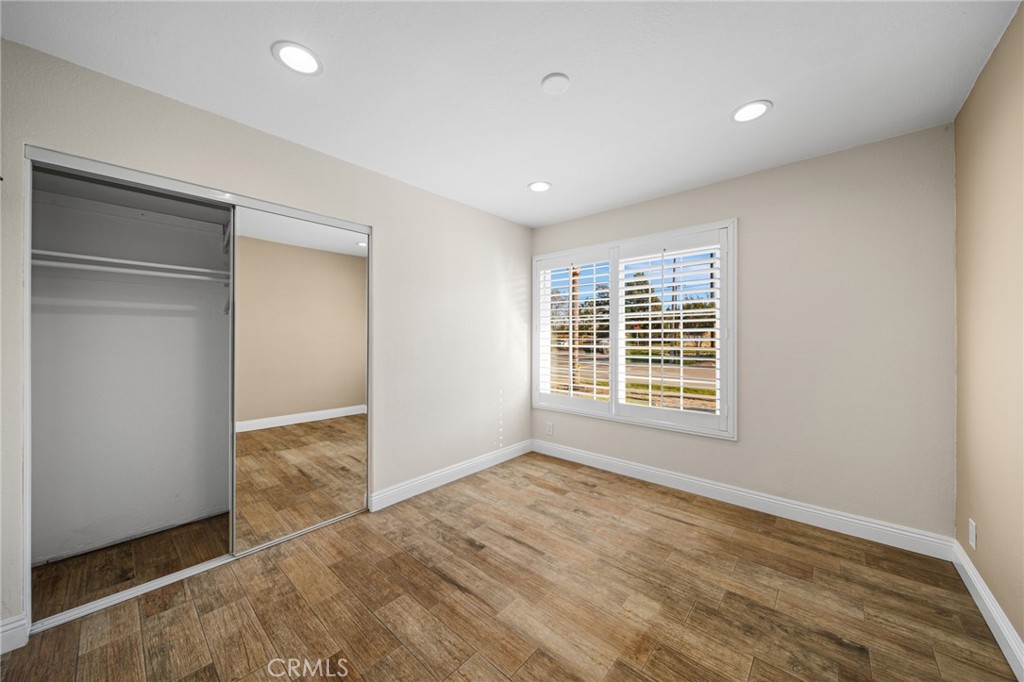 6113 Riverside