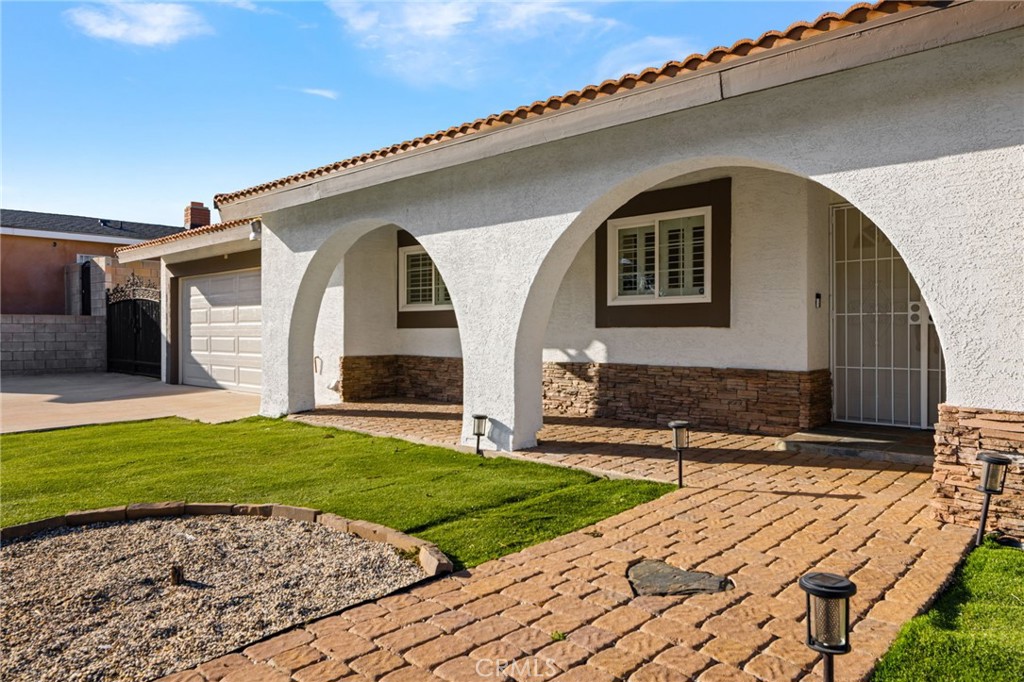 6113 Riverside