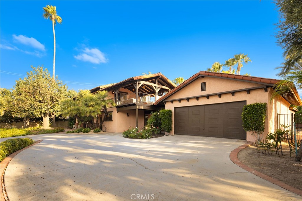 880 Encanto Street