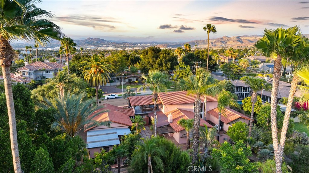 880 Encanto Street