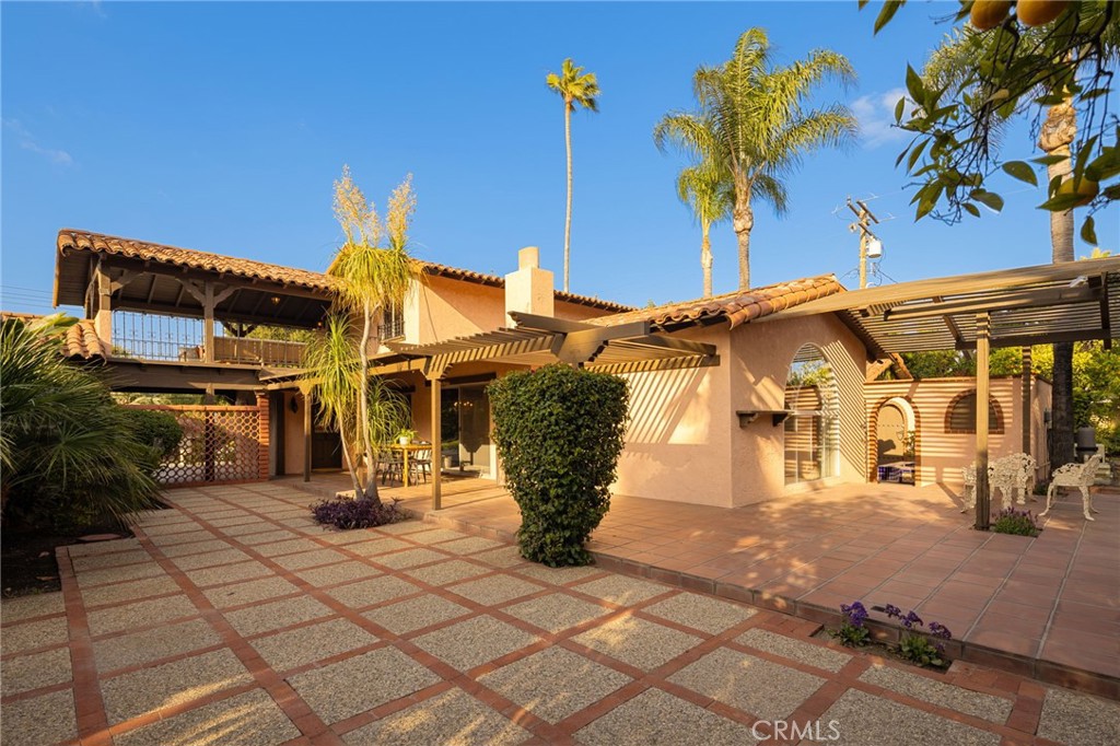 880 Encanto Street