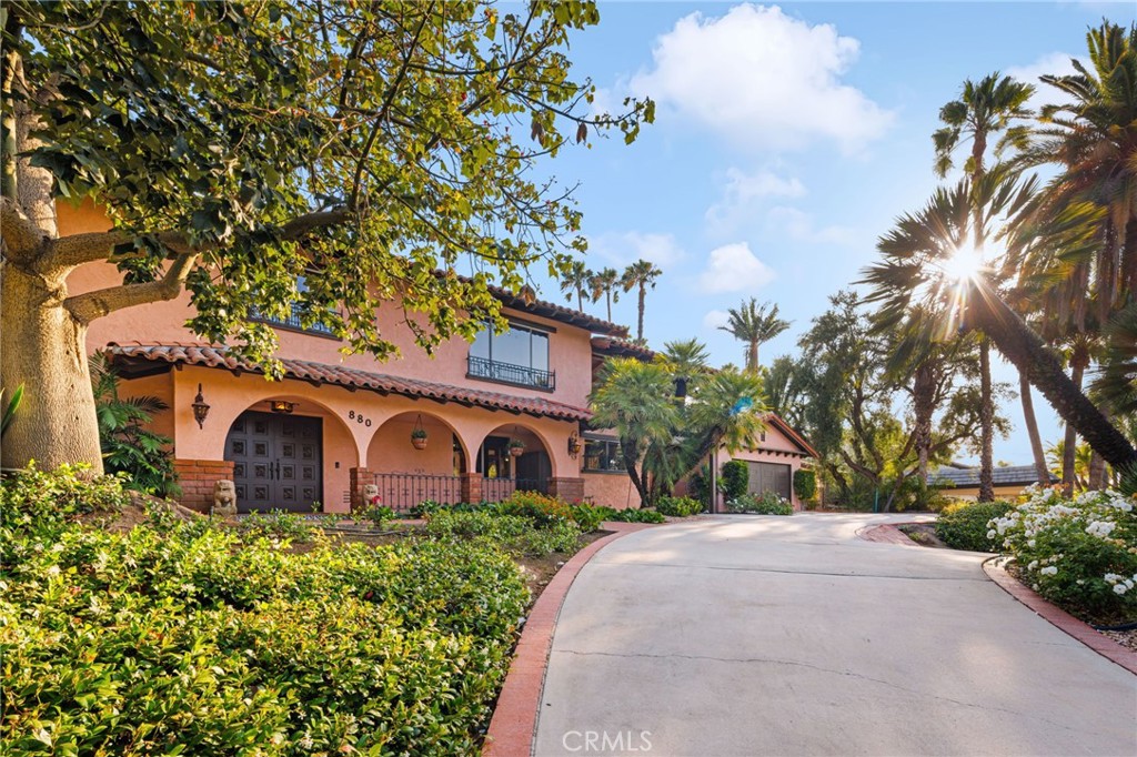 880 Encanto Street
