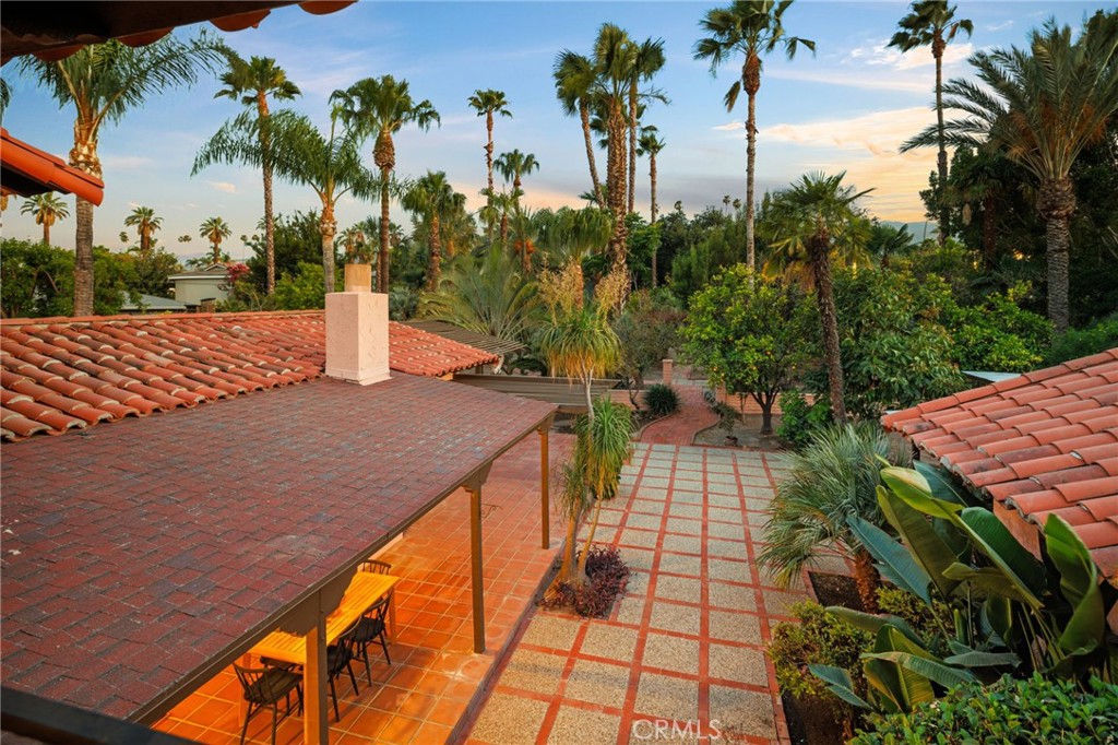 880 Encanto Street