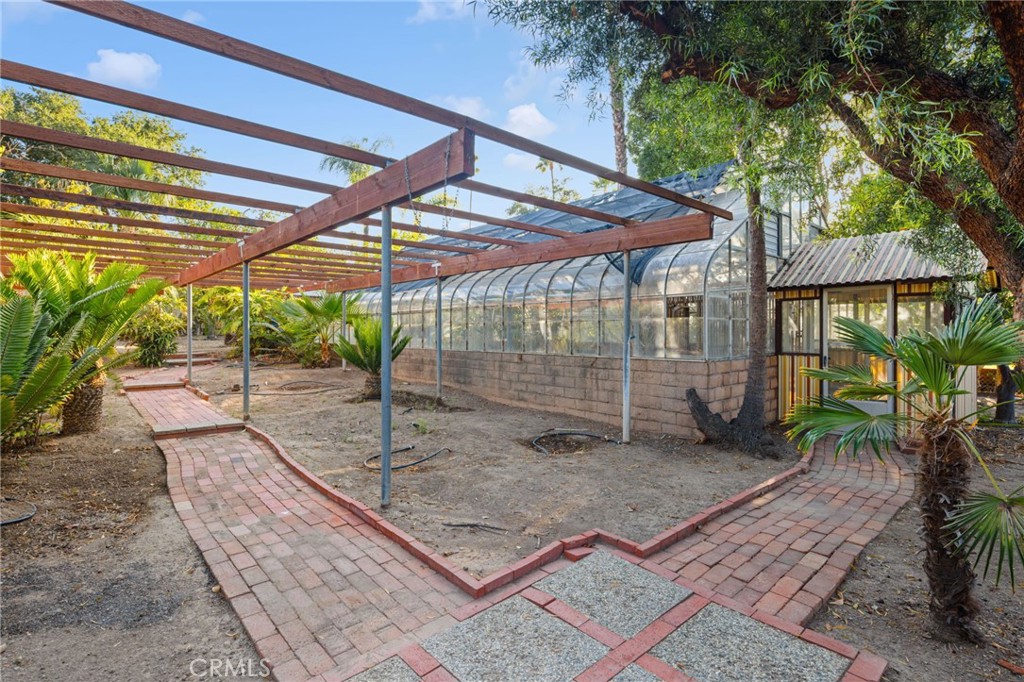 880 Encanto Street