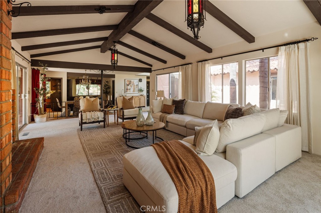 880 Encanto Street