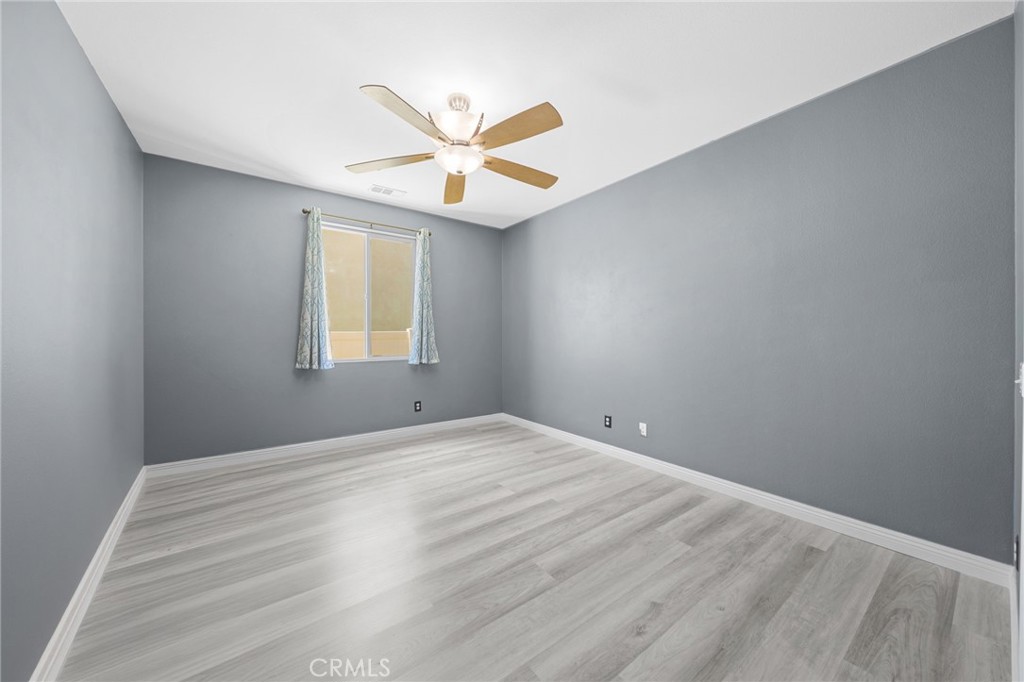 1420 Yarrow