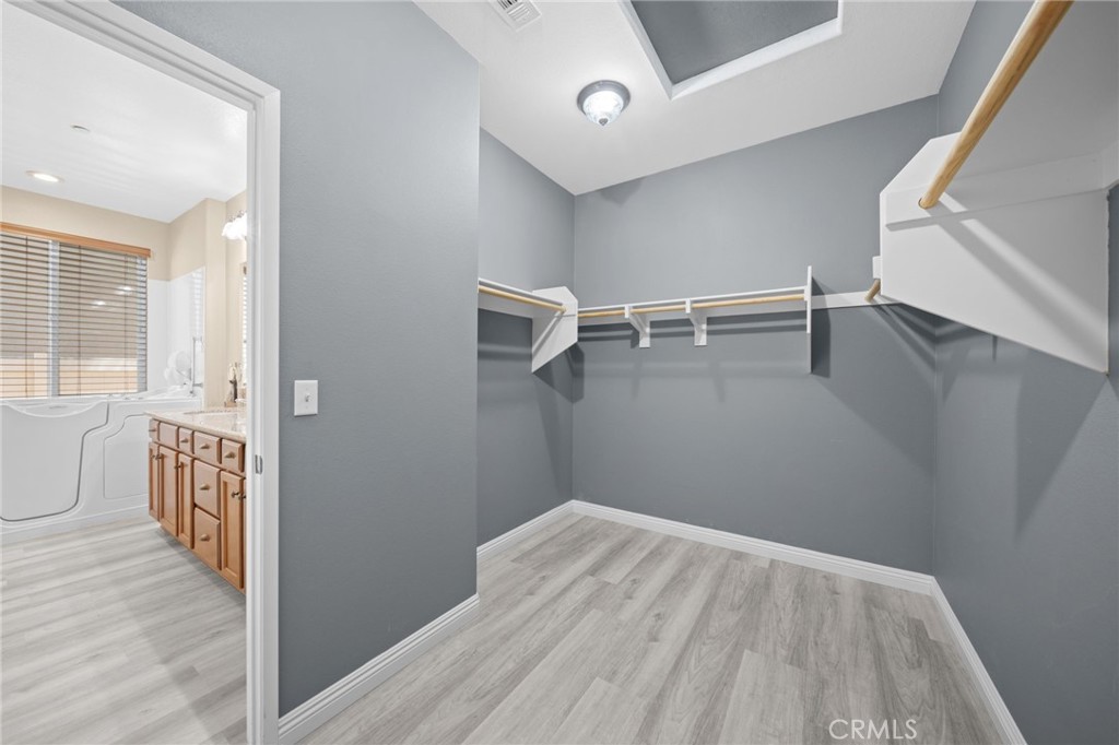 1420 Yarrow