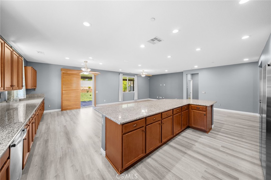 1420 Yarrow