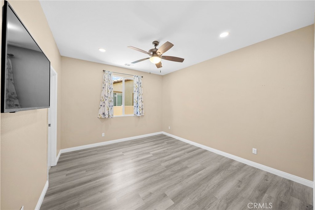 1420 Yarrow