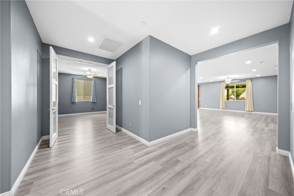 1420 Yarrow