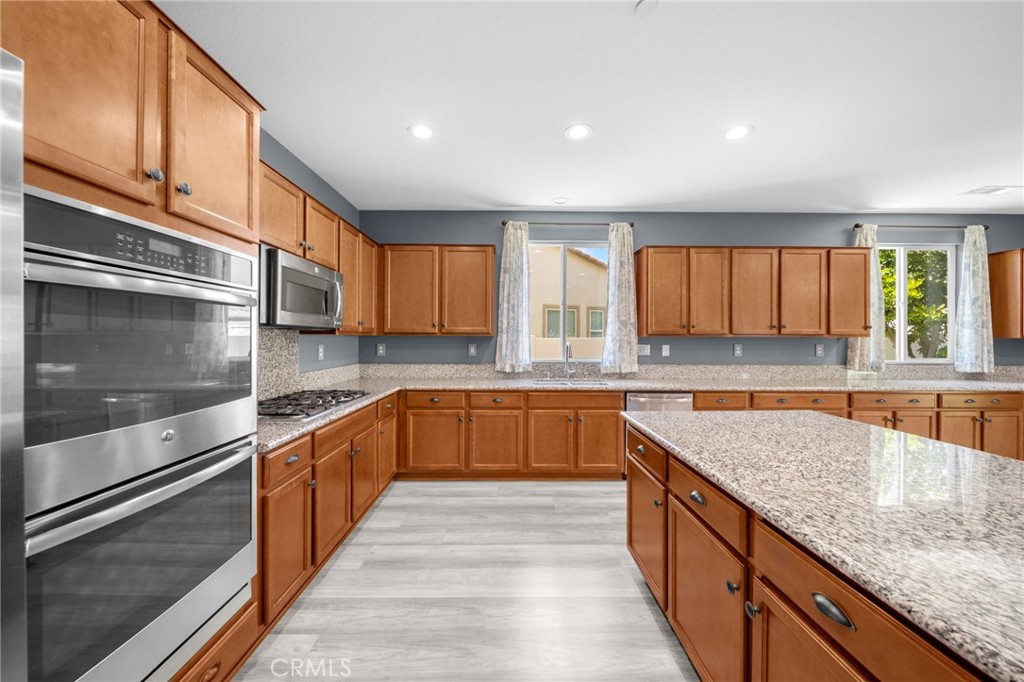1420 Yarrow