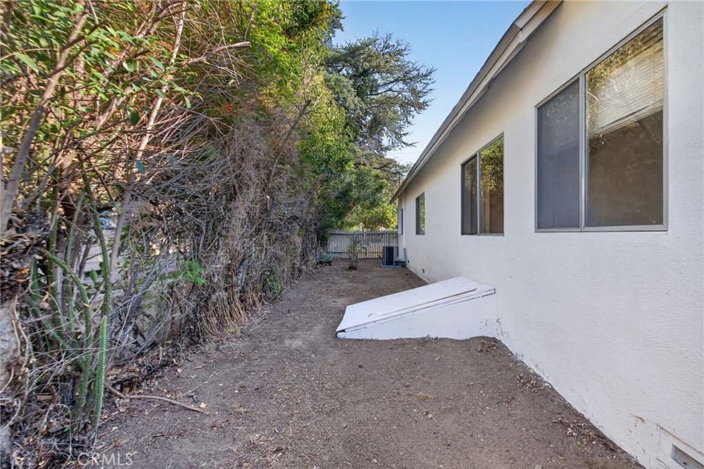 4637 Sierra Street