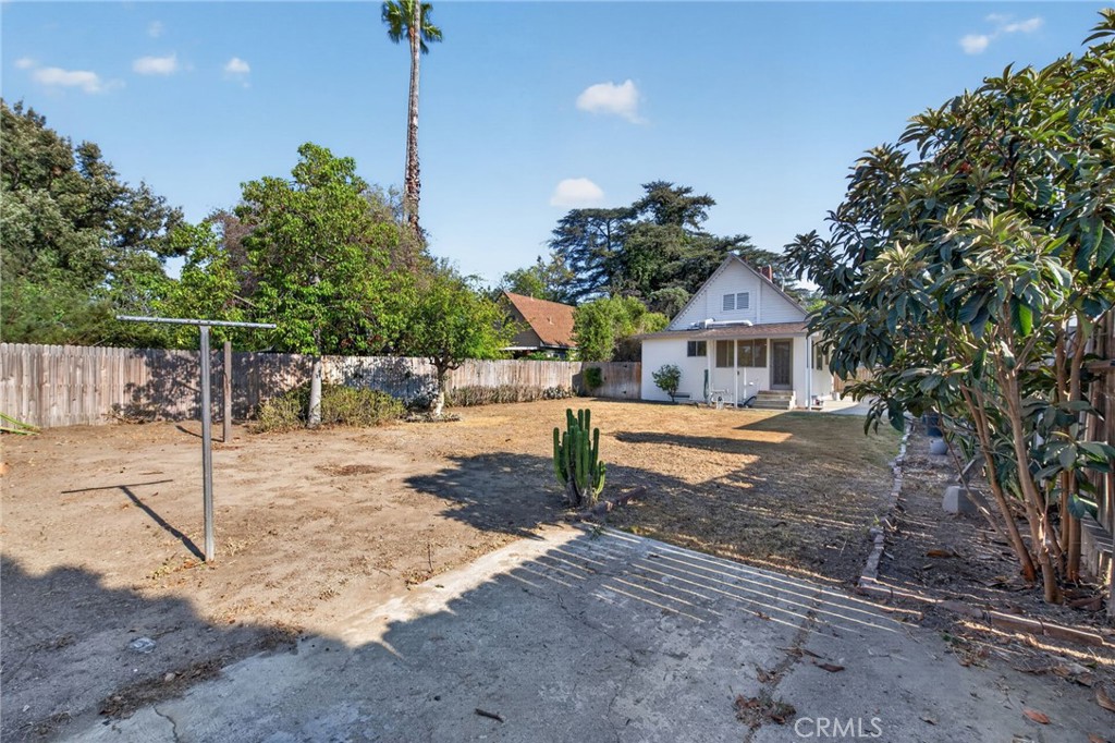 4637 Sierra Street