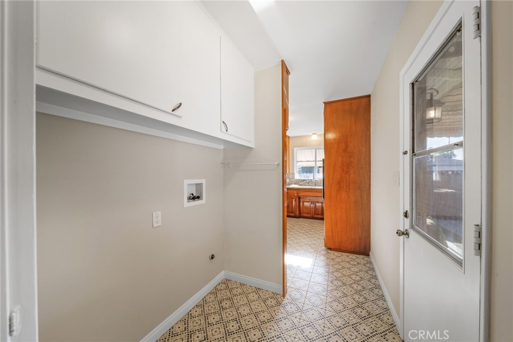 914 W 5th Street