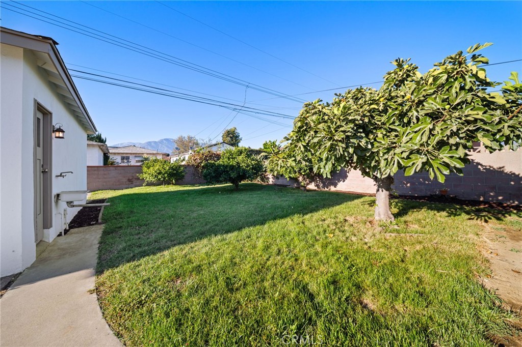 914 W 5th Street