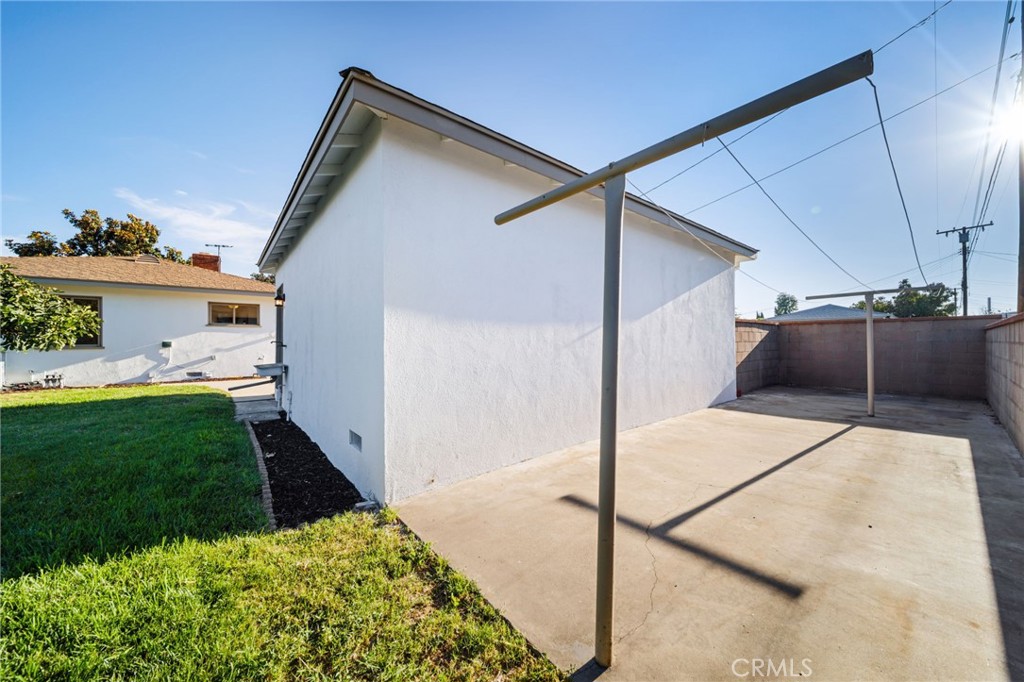 914 W 5th Street