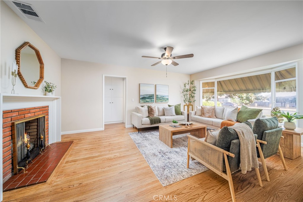 914 W 5th Street