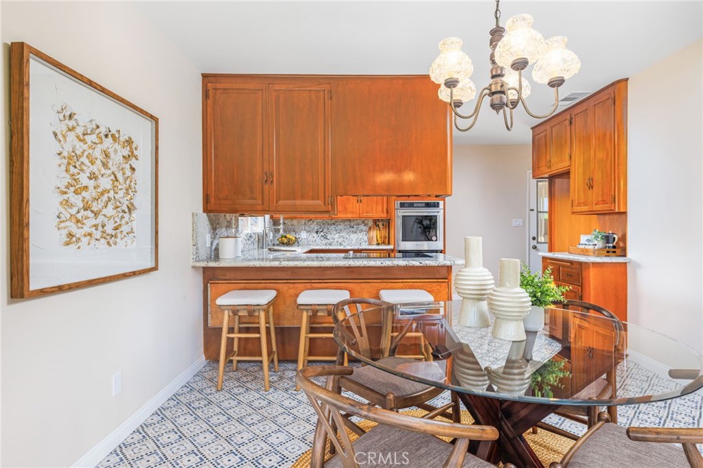 914 W 5th Street
