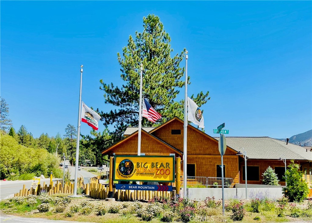 1623 Crystal Drive