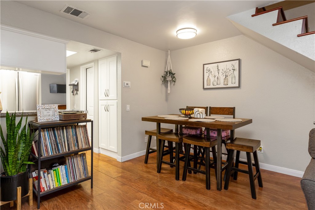537 W 9th Street